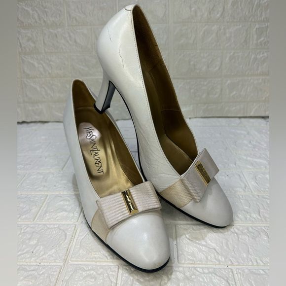 YVES SAINTโLAURENT VINTAGE WHITE HEELS - Picture 5 of 13